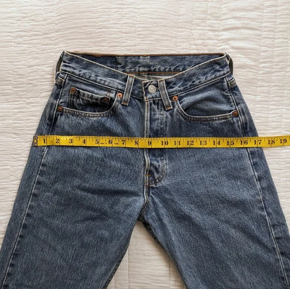 Levi's Vintage 501 Straight Leg Jeans 90s - Picture 5 of 16